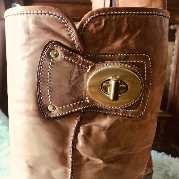 boots 👢 - Picture 4 of 5